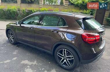 Позашляховик / Кросовер Mercedes-Benz GLA-Class 2017 в 