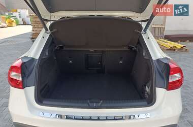 Внедорожник / Кроссовер Mercedes-Benz GLA-Class 2016 в 