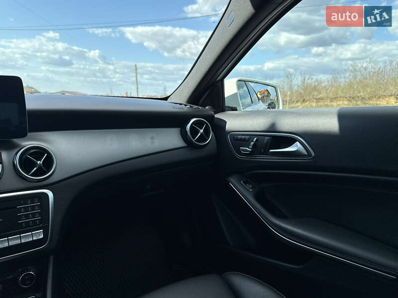 Внедорожник / Кроссовер Mercedes-Benz GLA-Class 2017 в Львове