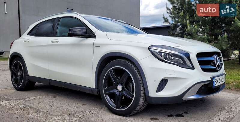 Внедорожник / Кроссовер Mercedes-Benz GLA-Class 2014 в 
