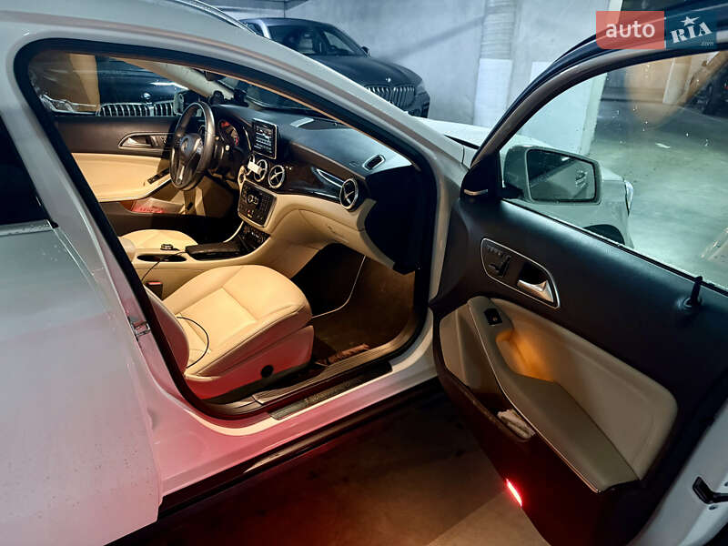 Позашляховик / Кросовер Mercedes-Benz GLA-Class 2015 в Києві