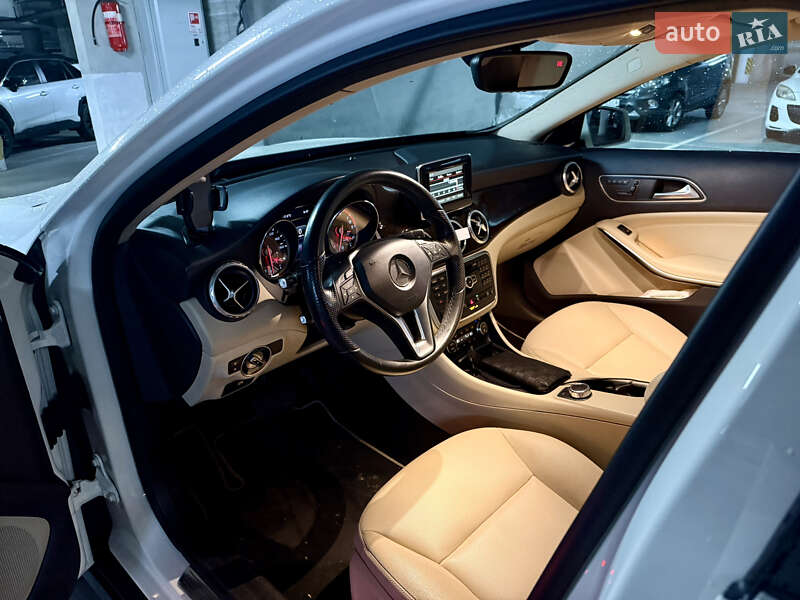 Позашляховик / Кросовер Mercedes-Benz GLA-Class 2015 в Києві