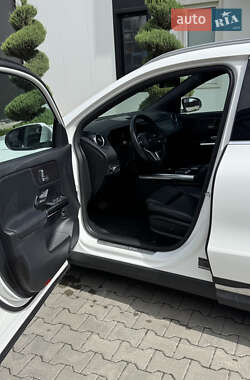 Внедорожник / Кроссовер Mercedes-Benz GLA-Class 2021 в 