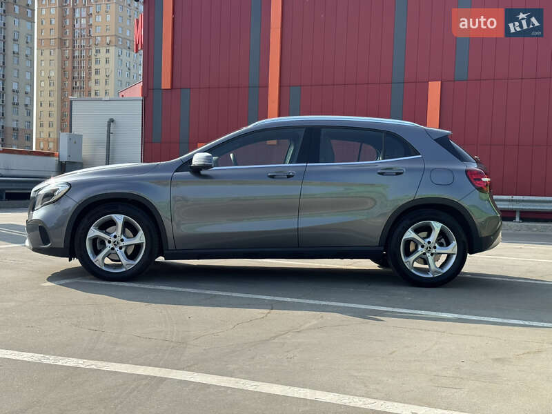 Внедорожник / Кроссовер Mercedes-Benz GLA-Class 2018 в Киеве