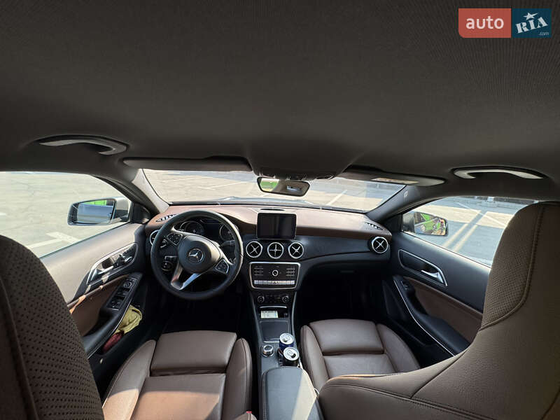 Внедорожник / Кроссовер Mercedes-Benz GLA-Class 2018 в Киеве
