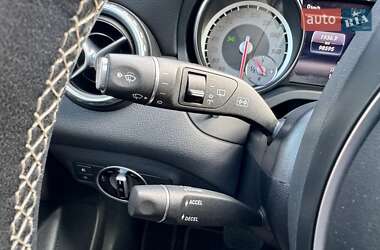 Внедорожник / Кроссовер Mercedes-Benz GLA-Class 2016 в 