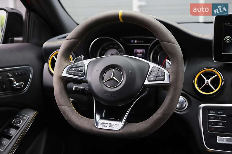 Внедорожник / Кроссовер Mercedes-Benz GLA-Class 2017 в Киеве