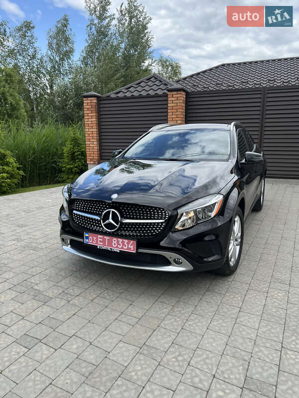 Внедорожник / Кроссовер Mercedes-Benz GLA-Class 2015 в Луцке