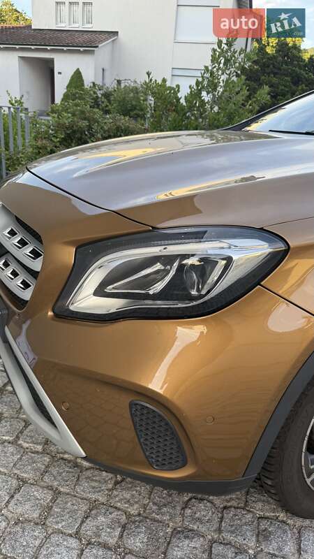 Внедорожник / Кроссовер Mercedes-Benz GLA-Class 2017 в Киеве