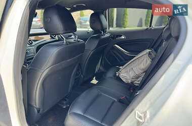 Внедорожник / Кроссовер Mercedes-Benz GLA-Class 2015 в 