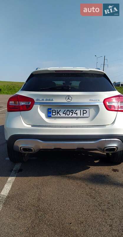 Внедорожник / Кроссовер Mercedes-Benz GLA-Class 2017 в Ровно