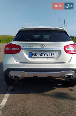 Внедорожник / Кроссовер Mercedes-Benz GLA-Class 2017 в 