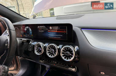 Внедорожник / Кроссовер Mercedes-Benz GLA-Class 2023 в 