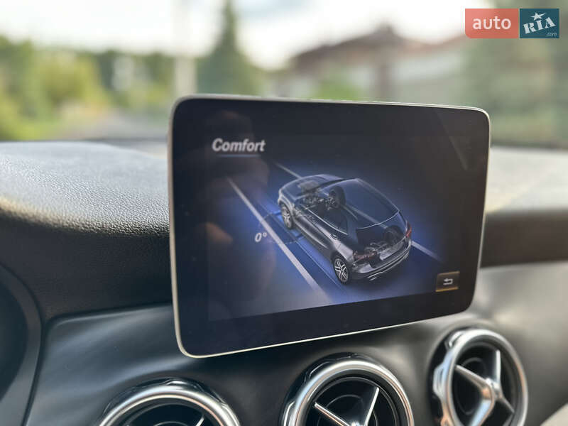 Внедорожник / Кроссовер Mercedes-Benz GLA-Class 2019 в Киеве