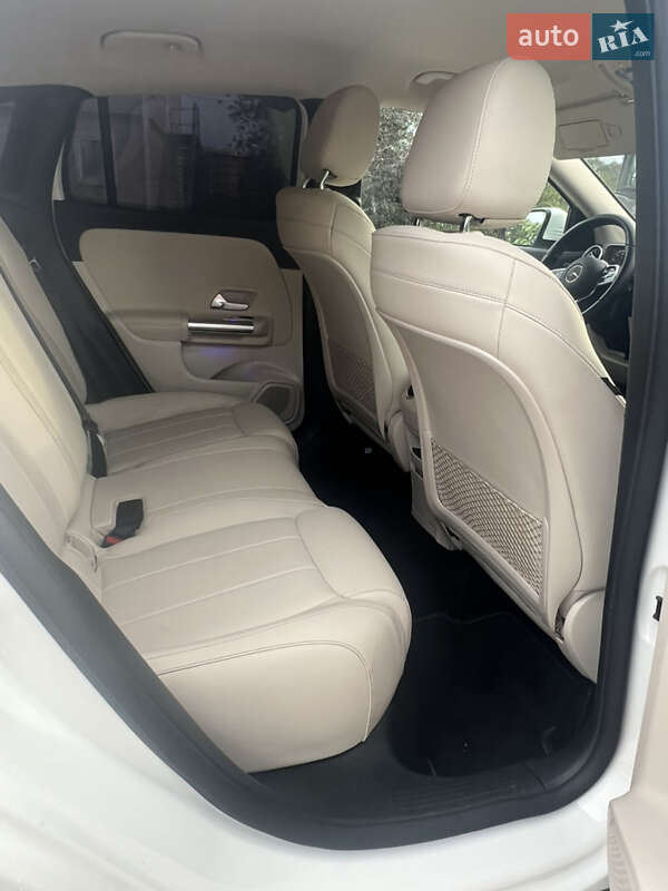 Внедорожник / Кроссовер Mercedes-Benz GLA-Class 2020 в Киеве