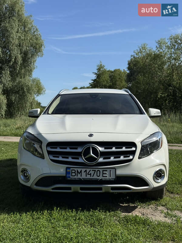 Позашляховик / Кросовер Mercedes-Benz GLA-Class 2017 в Ромнах