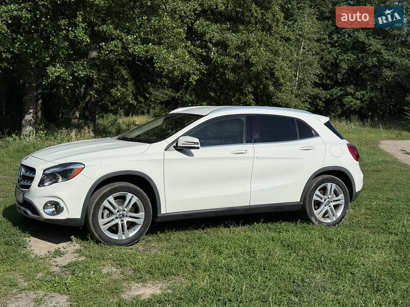 Позашляховик / Кросовер Mercedes-Benz GLA-Class 2017 в Ромнах