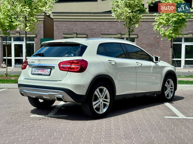 Внедорожник / Кроссовер Mercedes-Benz GLA-Class 2016 в Киеве