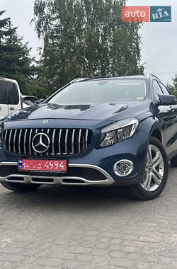 Позашляховик / Кросовер Mercedes-Benz GLA-Class 2018 в 