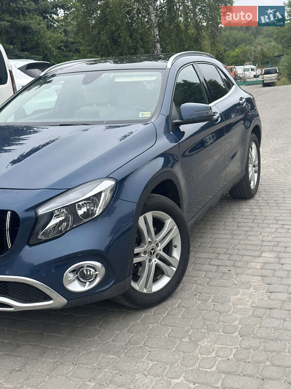 Позашляховик / Кросовер Mercedes-Benz GLA-Class 2018 в Львові