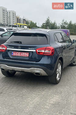 Позашляховик / Кросовер Mercedes-Benz GLA-Class 2018 в 