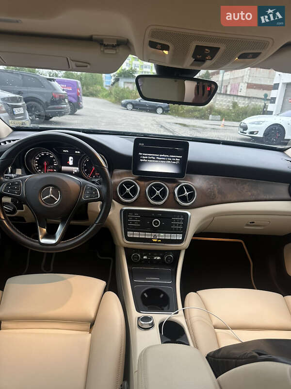 Позашляховик / Кросовер Mercedes-Benz GLA-Class 2018 в Львові
