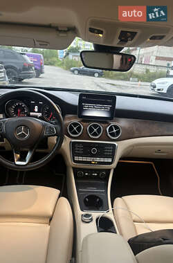 Позашляховик / Кросовер Mercedes-Benz GLA-Class 2018 в 
