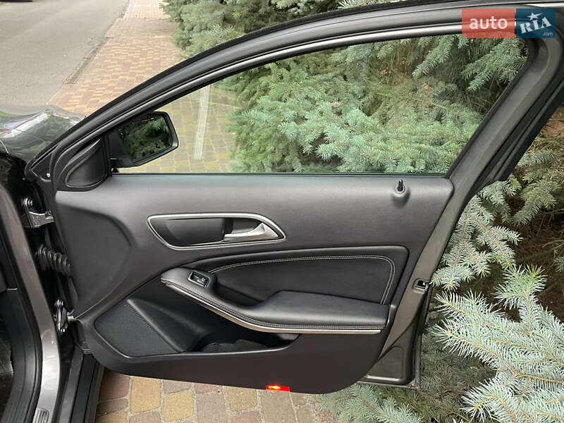 Внедорожник / Кроссовер Mercedes-Benz GLA-Class 2014 в Киеве фото 17 Внедорожник / Кроссовер Mercedes-Benz GLA-Class 2014 в Киеве