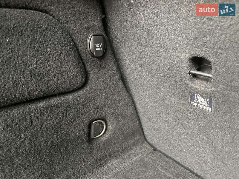 Внедорожник / Кроссовер Mercedes-Benz GLA-Class 2014 в Киеве фото 25 Внедорожник / Кроссовер Mercedes-Benz GLA-Class 2014 в Киеве