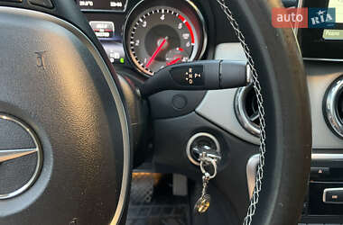 Внедорожник / Кроссовер Mercedes-Benz GLA-Class 2014 в 