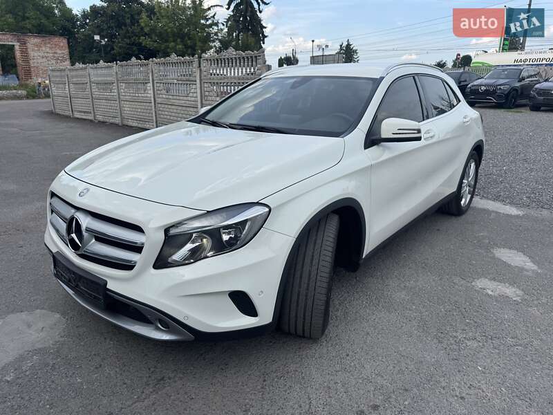 Внедорожник / Кроссовер Mercedes-Benz GLA-Class 2016 в Тернополе