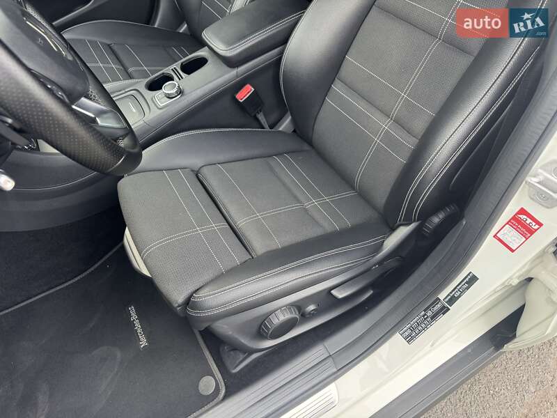 Внедорожник / Кроссовер Mercedes-Benz GLA-Class 2016 в Тернополе