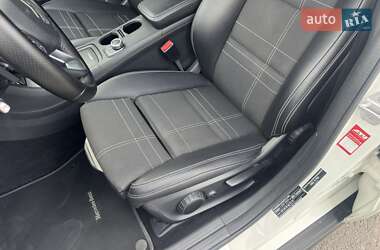 Внедорожник / Кроссовер Mercedes-Benz GLA-Class 2016 в 