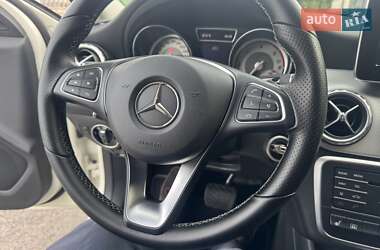 Внедорожник / Кроссовер Mercedes-Benz GLA-Class 2016 в 