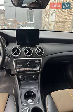 Внедорожник / Кроссовер Mercedes-Benz GLA-Class 2017 в 