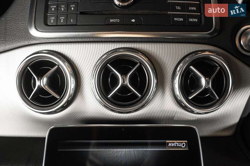 Внедорожник / Кроссовер Mercedes-Benz GLA-Class 2016 в Одессе фото 10 Внедорожник / Кроссовер Mercedes-Benz GLA-Class 2016 в Одессе