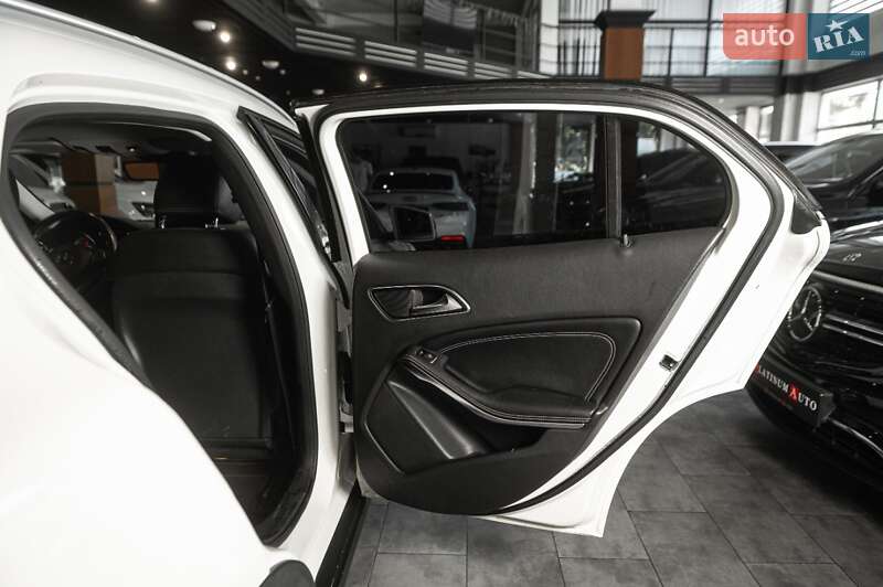 Внедорожник / Кроссовер Mercedes-Benz GLA-Class 2016 в Одессе фото 27 Внедорожник / Кроссовер Mercedes-Benz GLA-Class 2016 в Одессе