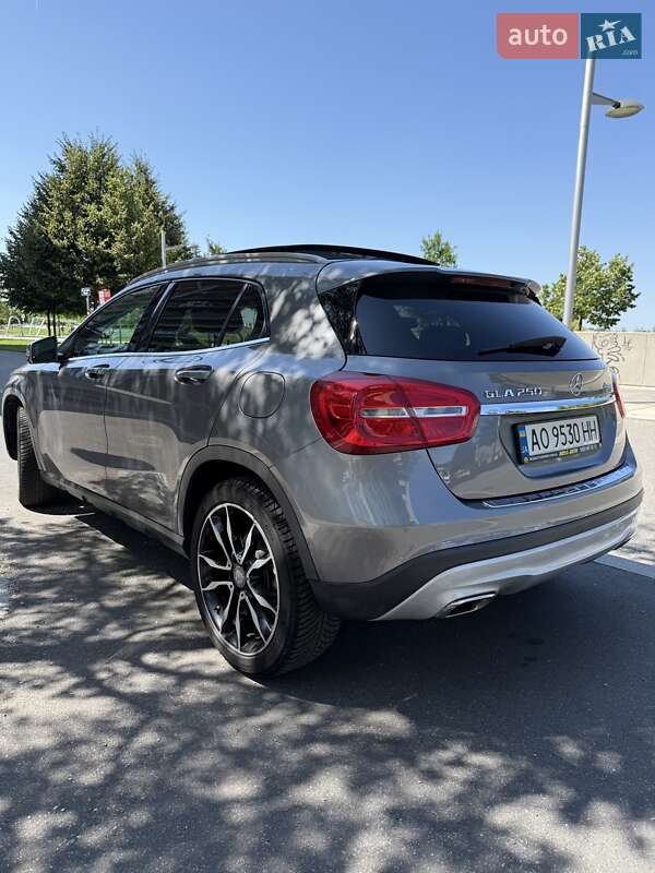 Позашляховик / Кросовер Mercedes-Benz GLA-Class 2014 в Мукачевому