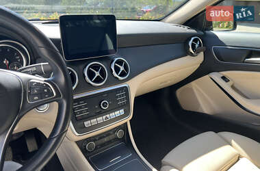 Внедорожник / Кроссовер Mercedes-Benz GLA-Class 2017 в 