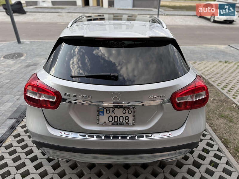 Внедорожник / Кроссовер Mercedes-Benz GLA-Class 2016 в Ровно