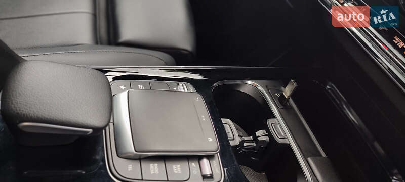 Внедорожник / Кроссовер Mercedes-Benz GLA-Class 2020 в Киеве