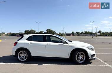 Внедорожник / Кроссовер Mercedes-Benz GLA-Class 2016 в 