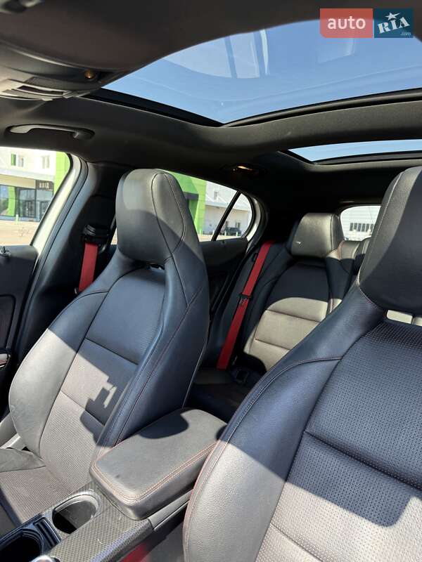 Внедорожник / Кроссовер Mercedes-Benz GLA-Class 2016 в Одессе
