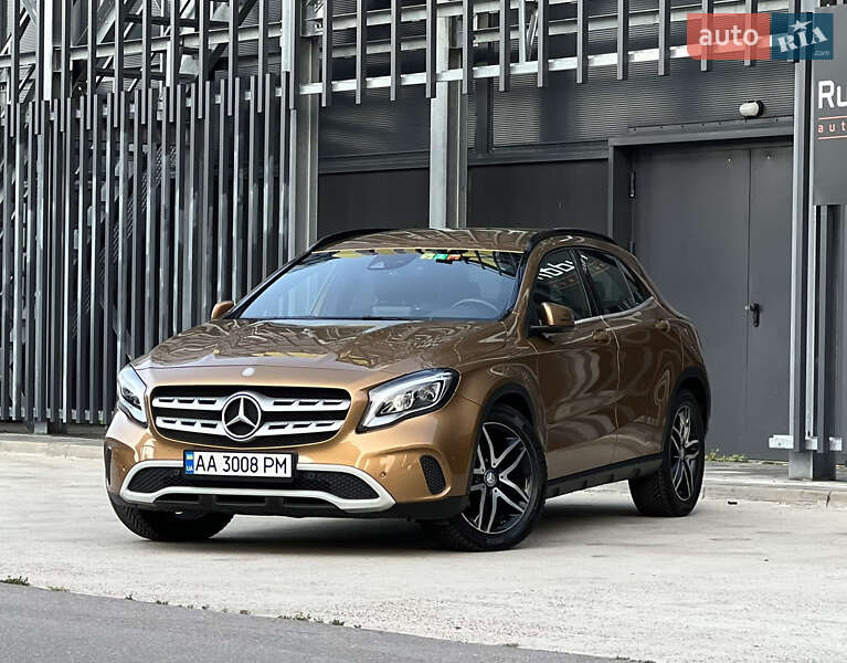 Внедорожник / Кроссовер Mercedes-Benz GLA-Class 2017 в Киеве