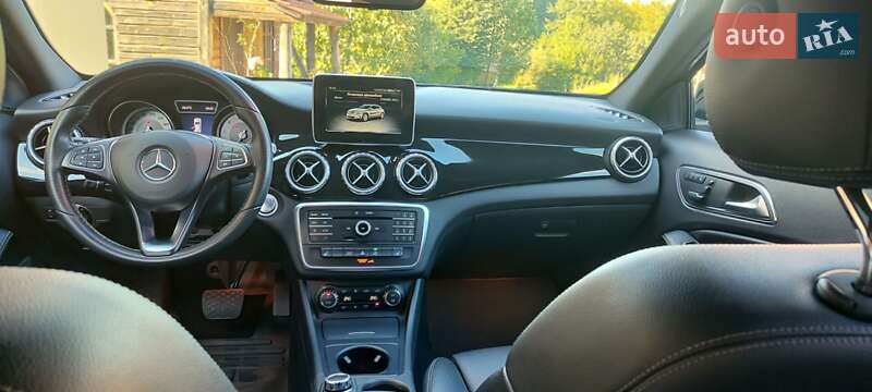 Внедорожник / Кроссовер Mercedes-Benz GLA-Class 2016 в Житомире