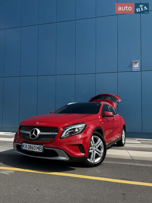 Внедорожник / Кроссовер Mercedes-Benz GLA-Class 2016 в Киеве