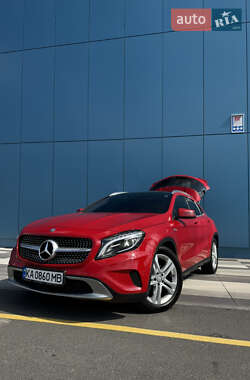 Внедорожник / Кроссовер Mercedes-Benz GLA-Class 2016 в 