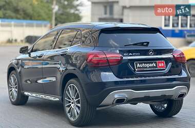 Внедорожник / Кроссовер Mercedes-Benz GLA-Class 2019 в 
