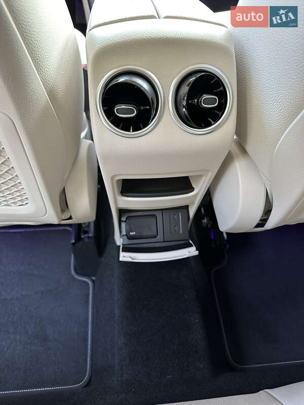 Внедорожник / Кроссовер Mercedes-Benz GLA-Class 2021 в Львове