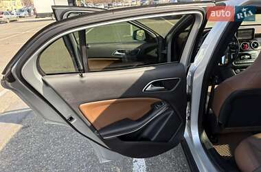 Внедорожник / Кроссовер Mercedes-Benz GLA-Class 2014 в 